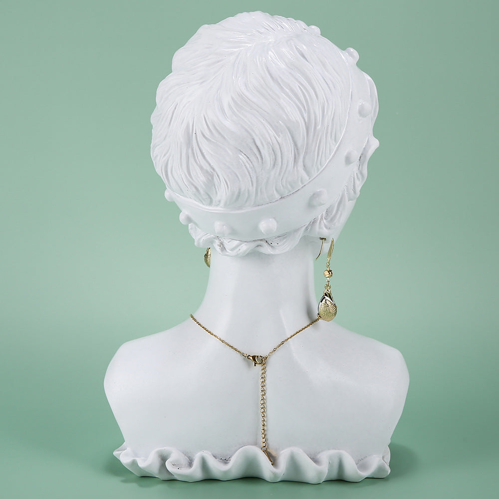 elegant woman mannequin statue for jewelry display