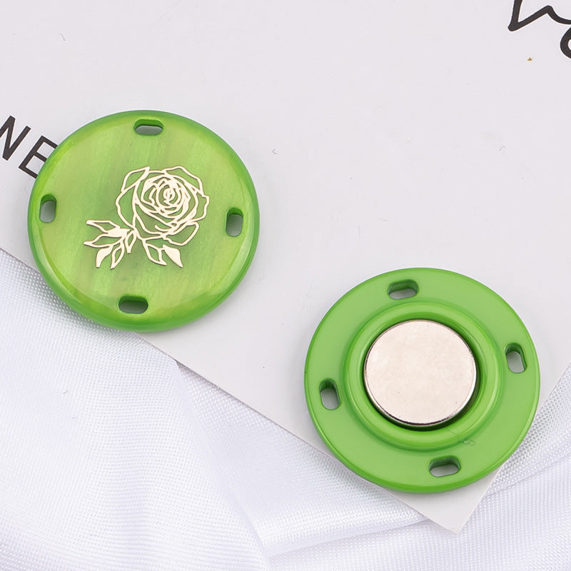 Detachable magnetic closure button