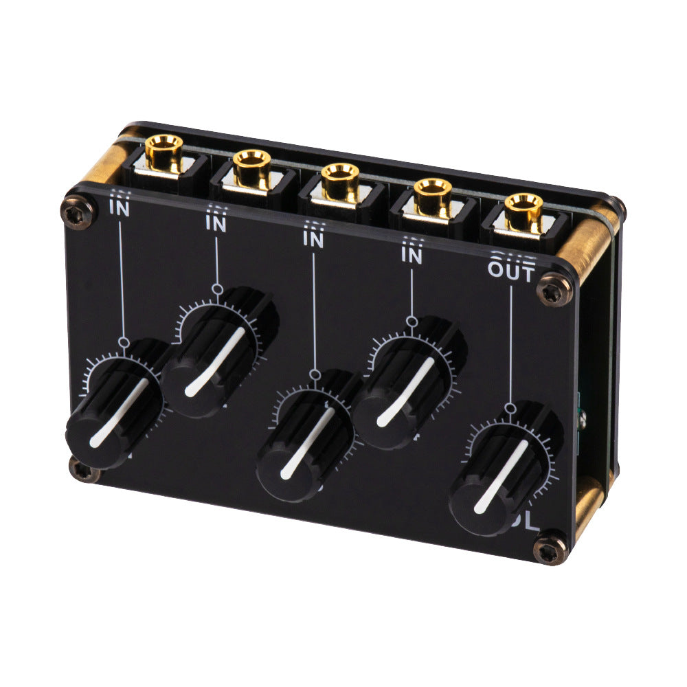 Portable 4-Channel Stereo Line Mixer front view