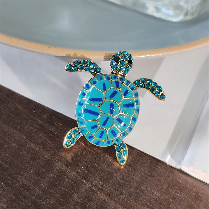 Glittery turtle brooch with rhinestones image 1