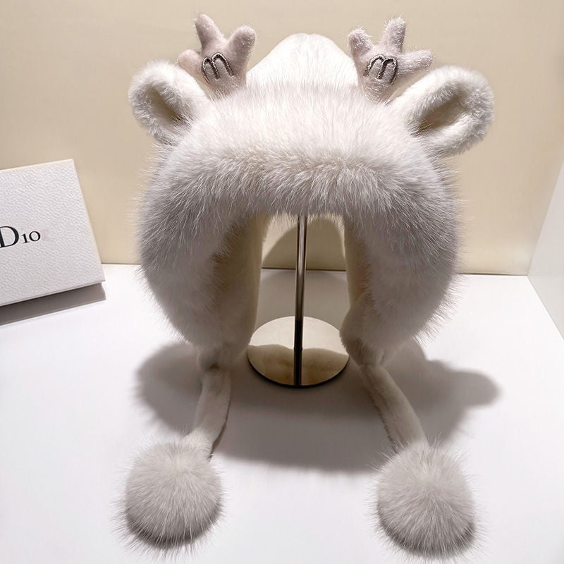 Plush winter hat with antlers - image 1