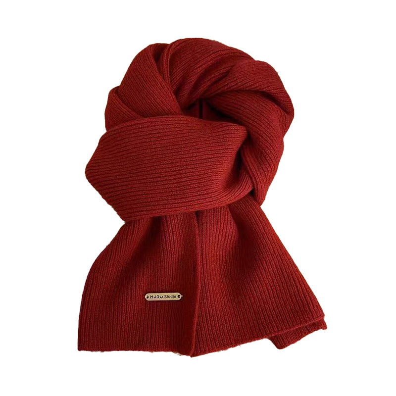 Elegant black knitted scarf