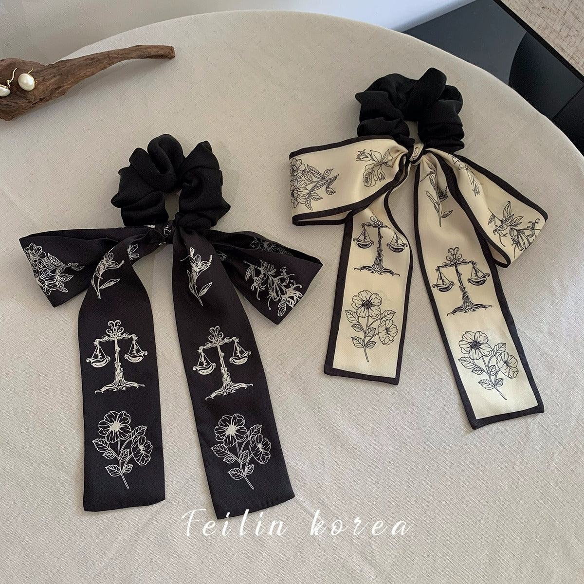 Stylish hair accessory for women in black
