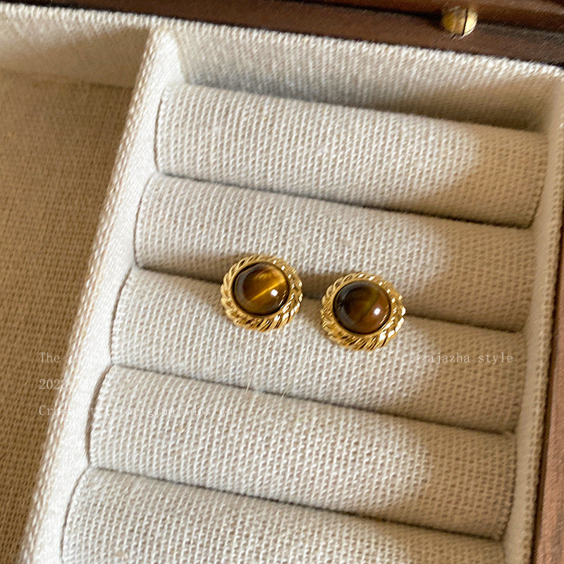 Fashion jewelry featuring tiger eye stones