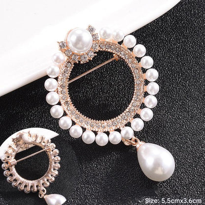 Trendy heart brooch with a chic look image 8