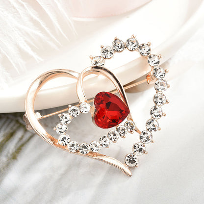 Trendy heart brooch with a chic look image 8