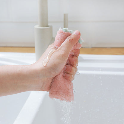 Non-shedding dish cloth for kitchen use