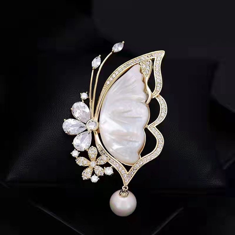 High-End Fashion Accessory Brooch Image 2