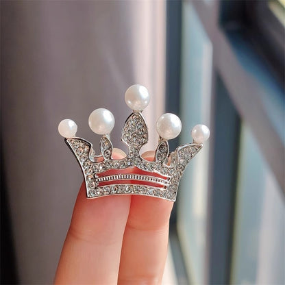 Silver crown brooch accessory
