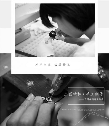 Travel accessory scarf clip in rose gold