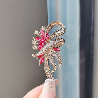 women's vintage style brooch