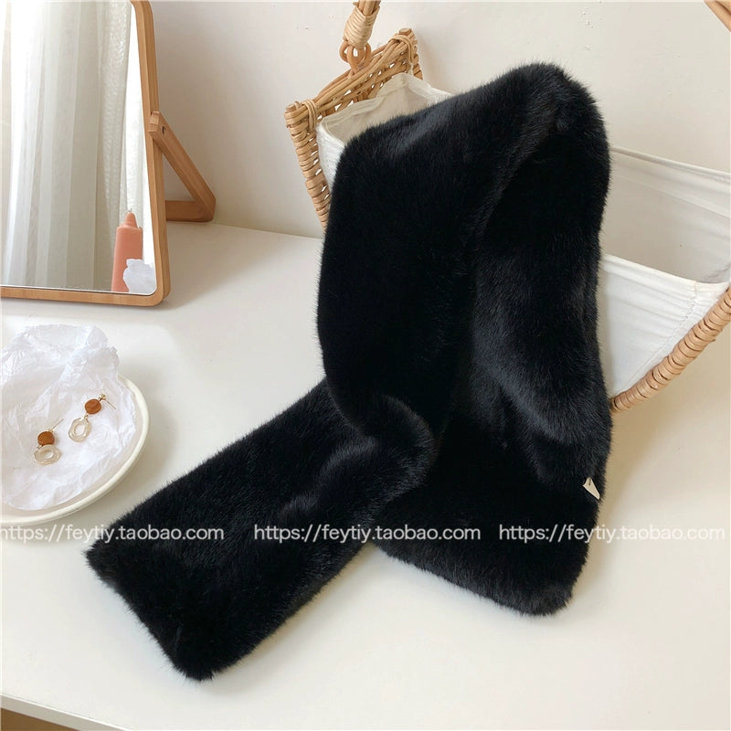 faux fur neck warmer in black