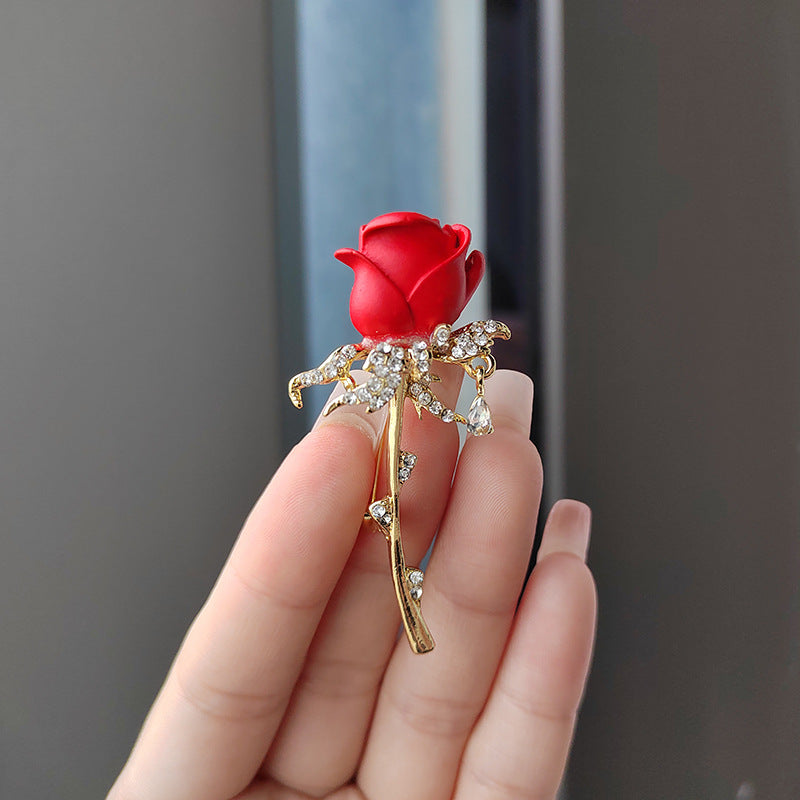 Stylish rose brooch - floral wedding accessory