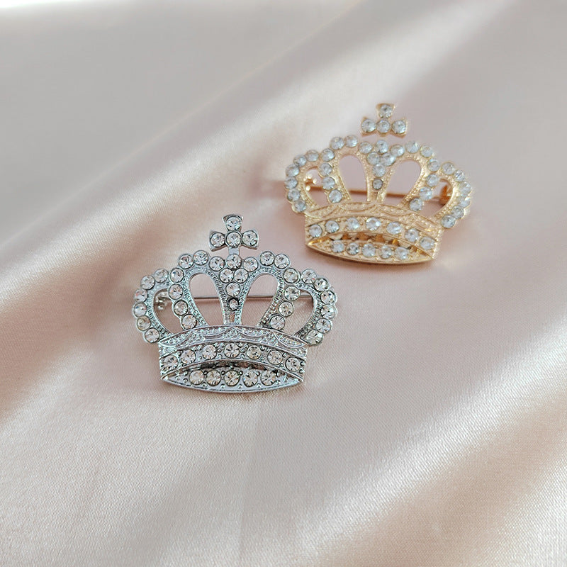 Silver crown brooch accessory
