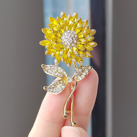 Charming Wheat Ears Brooch Close-up Image 3
