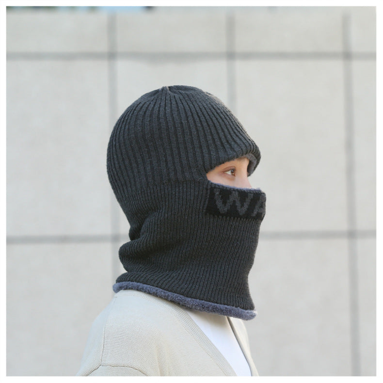 Men's thick knitted winter cycling beanie hat in black