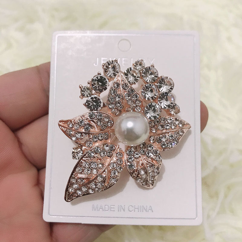 brooch in jewelry box image 10