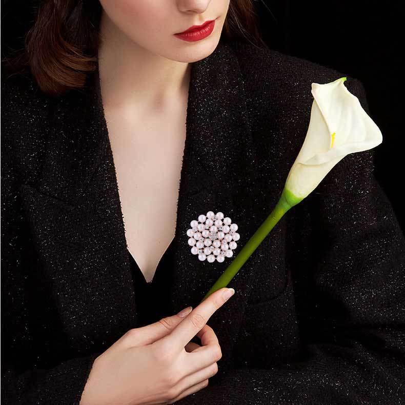 brooch display image 7