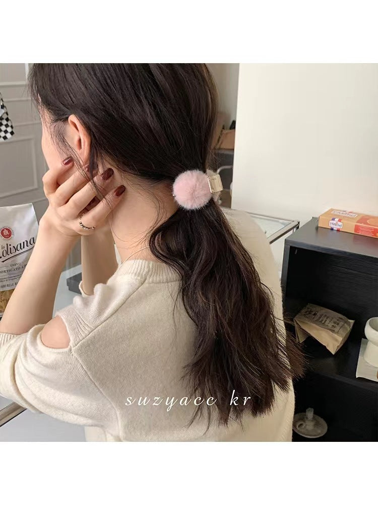 Plush Metal Hair Claw in Pink