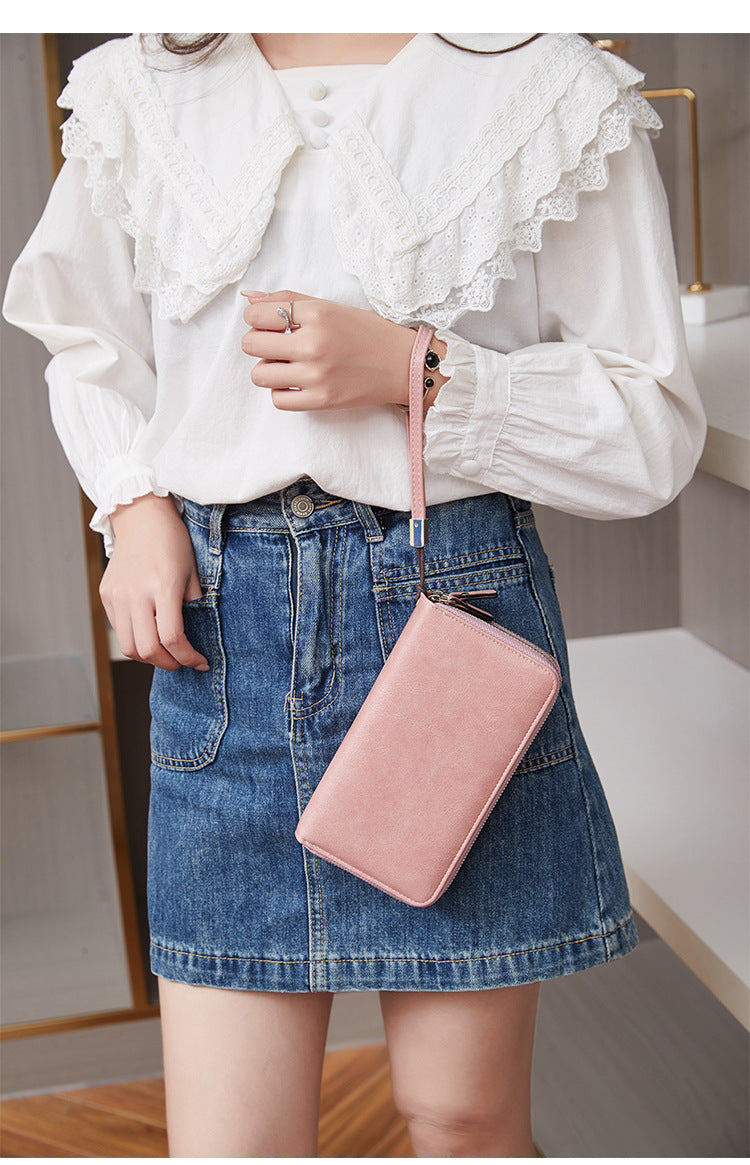 RFID-blocking women's wallet front view