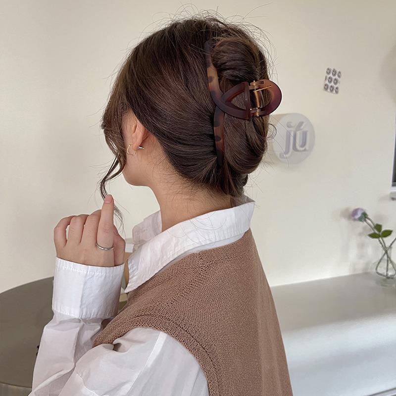 Elegant Vintage Hair Clip for Women - Image 6
