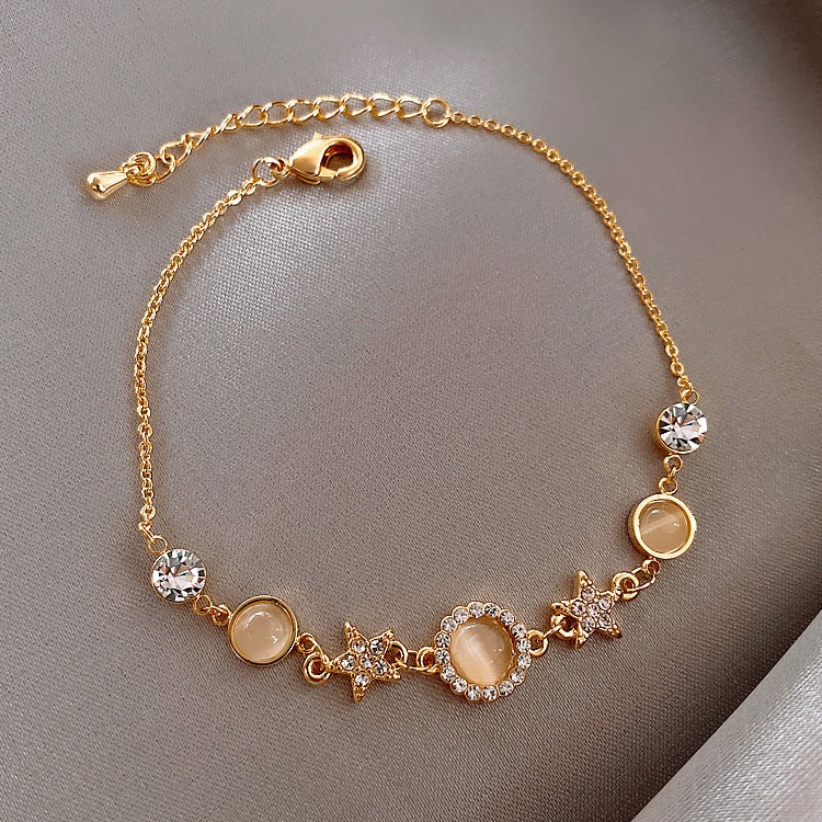 Minimalist bracelet suitable for casual and formal wear