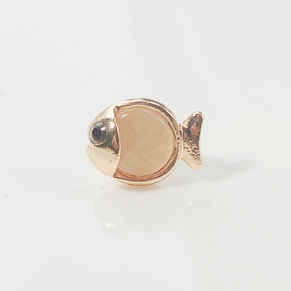 Unisex elegant brooch with charming designs
