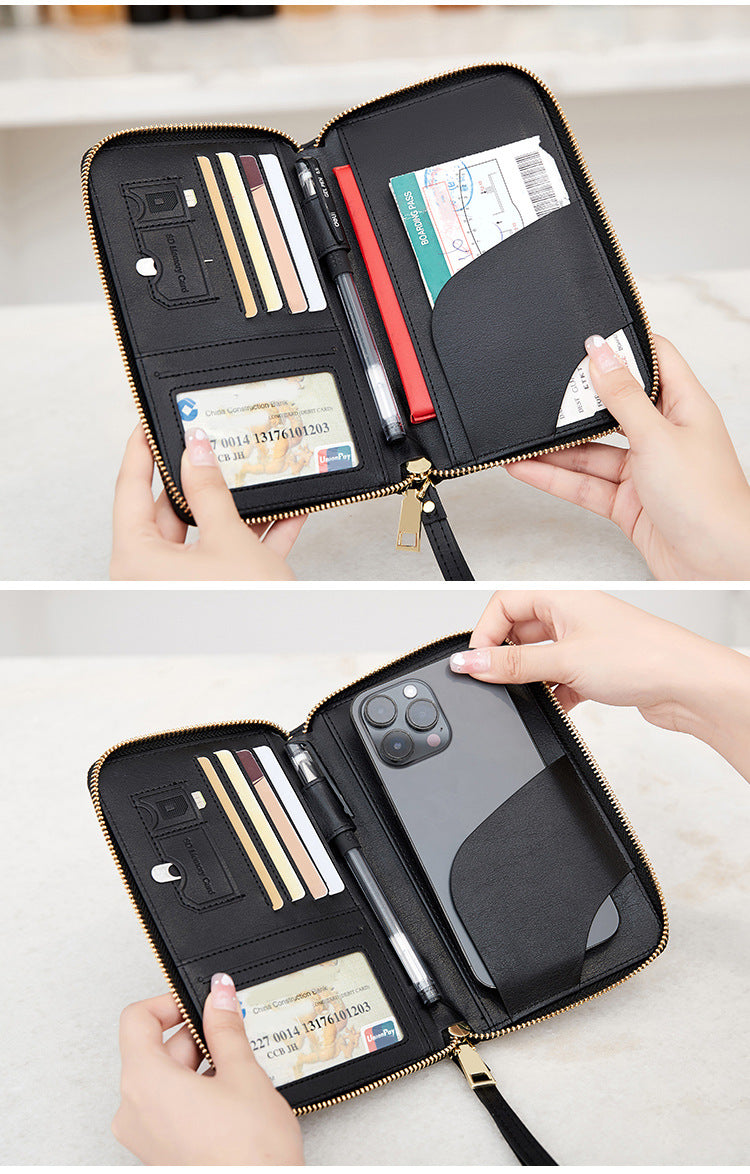 Lightweight passport holder in green