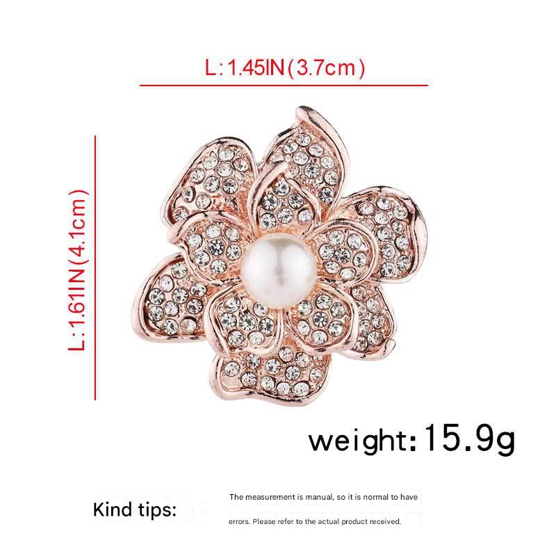 brooch worn by model image 4