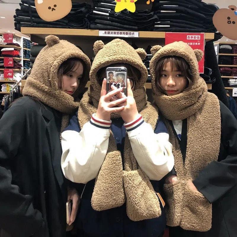 Bear hat and scarf for women - image 2