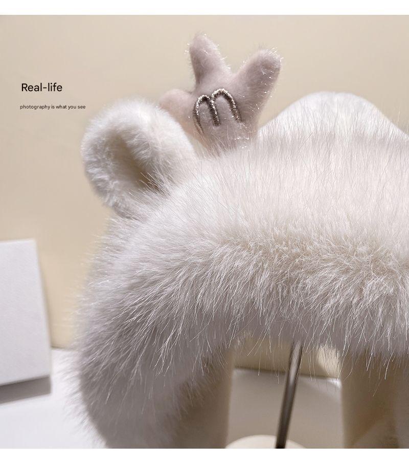 Plush winter hat with antlers - image 1