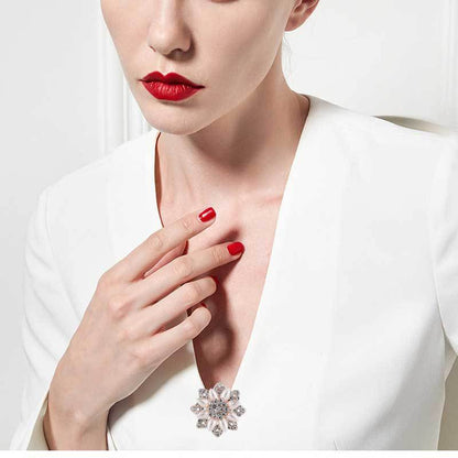 brooch worn by model image 4