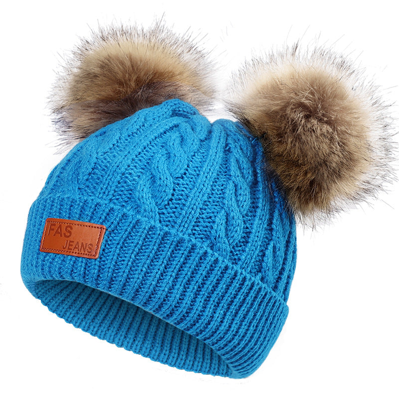 Knit hat and scarf set for kids in winter