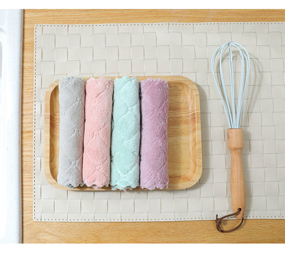 Microfiber dish cloth for absorbent cleaning