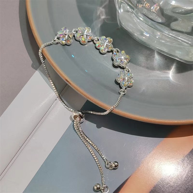 Elegant jewelry piece for friends and sisters
