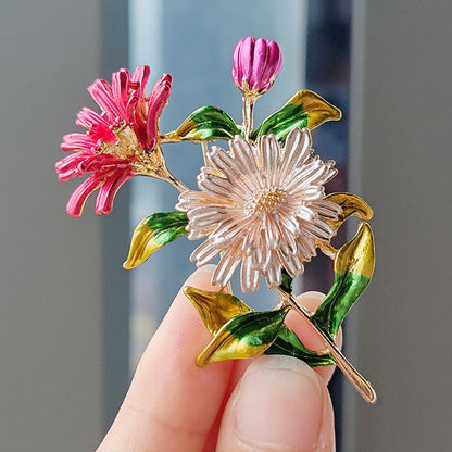 Elegant Floral Brooch for Accessories