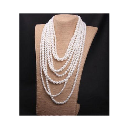 Long pearl necklace for casual and formal occasions