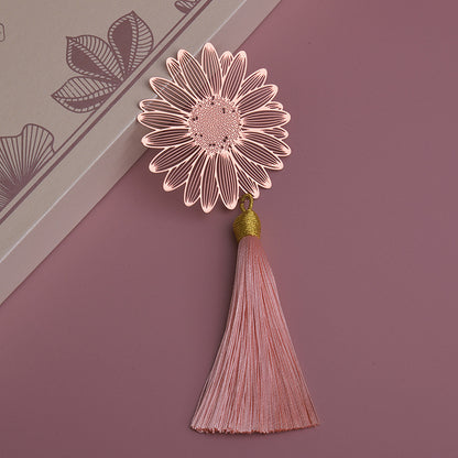 Stylish metal bookmark with intricate designs