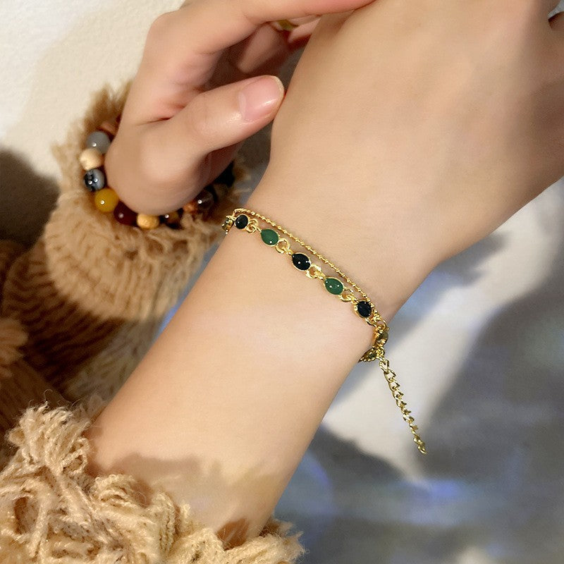 Minimalist bracelet suitable for casual and formal wear